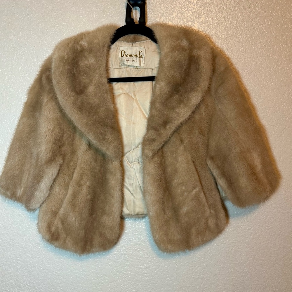Vintage Furs by Robert Schechner Mink Stole Cape 60s/70s Dark Cream - Picture 10 of 16